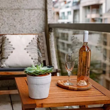 Casiola - Modern Close To The Apartment *