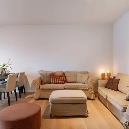 Casiola - Modern Close To The *