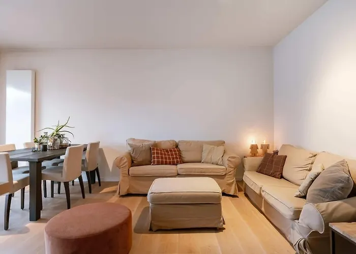 Casiola - Modern Close To The *