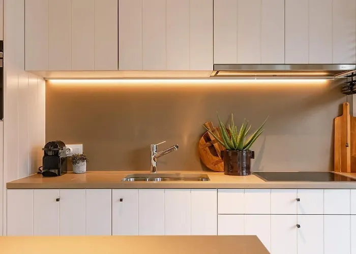 Casiola - Modern Close To The Appartement